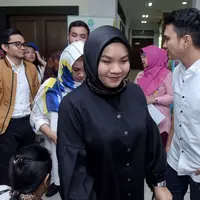 Sekitar empat bulan setelah resmi cerai dengan Aldi Taher, Georgia melahirkan anak kedua. Seperti diketahui, saat Georgia memutuskan cerai dengan Aldi, dalam kondisi hamil. (Adrian Putra/Bintang.com)