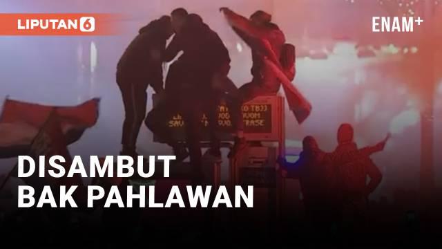 Kroasia finish di peringkat ke tiga di ajang piala dunia 2022 Qatar. Timnas Kroasia disambut bak pahlawan saat kembali ke tanah air.