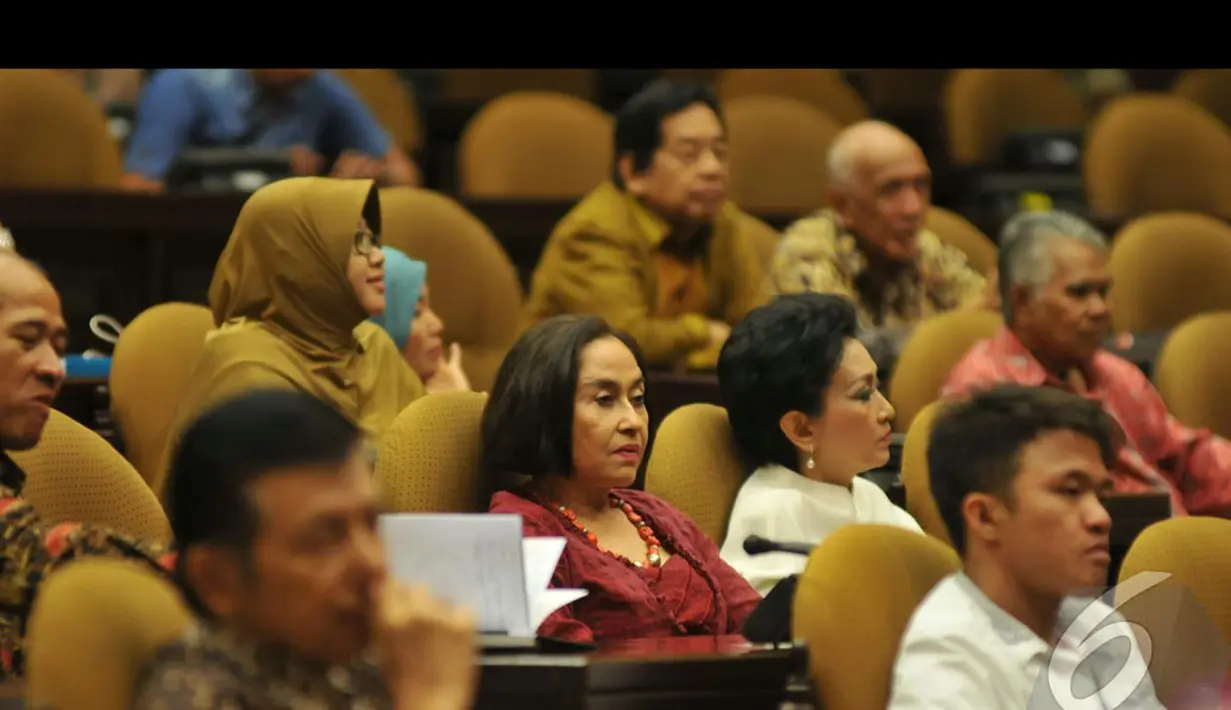 Ekspresi para anggota DPR saat mendengarkan pidato Ketua MPR Sidarto Danusubroto di MPR RI, Jakarta, Senin (18/8/2014) (Liputan6.com/Johan Tallo)