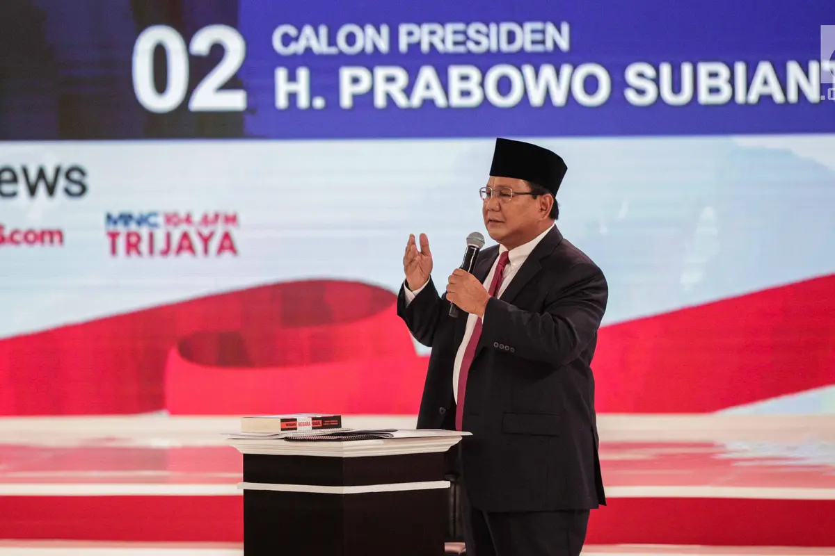 Gaya Jokowi dan Prabowo Saat Debat Kedua Capres