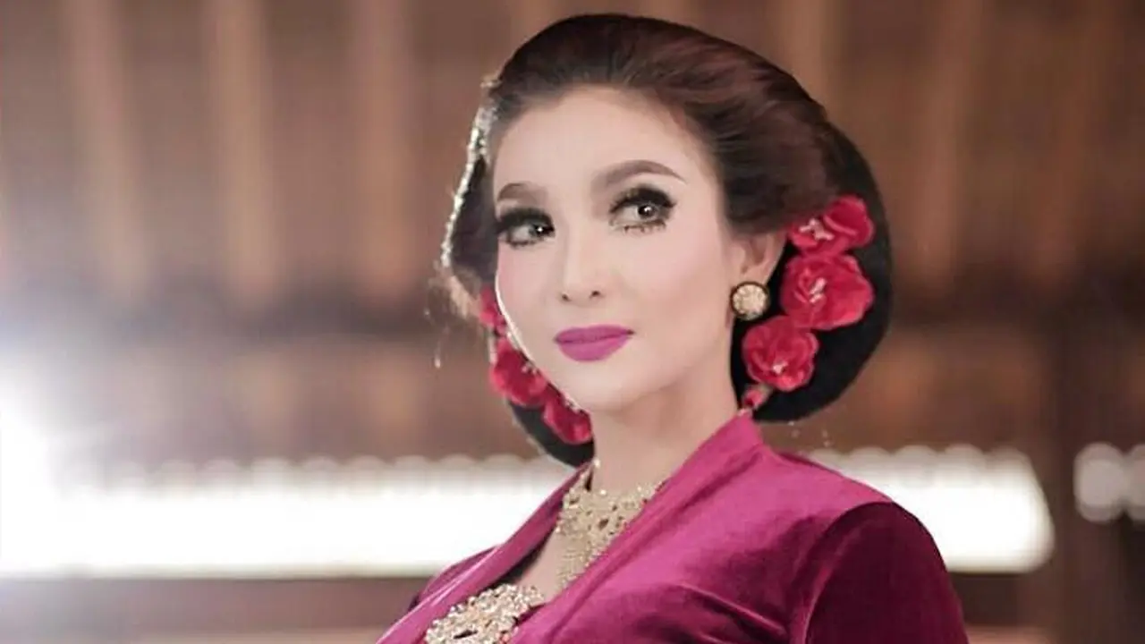 [Bintang] Roro Fitria