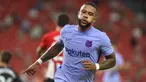 Barcelona harus puas bermain imbang 1-1 dengan tuan rumah Athletic Bilbao dalam laga pekan kedua Liga Spanyol 2021/2022, Sabtu (21/8/2021). Barcelona tertinggal 0-1 terlebih dahulu sebelum disamakan oleh striker anyar mereka, Memphis Depay. (Foto: AFP/Ander Gillenea)
