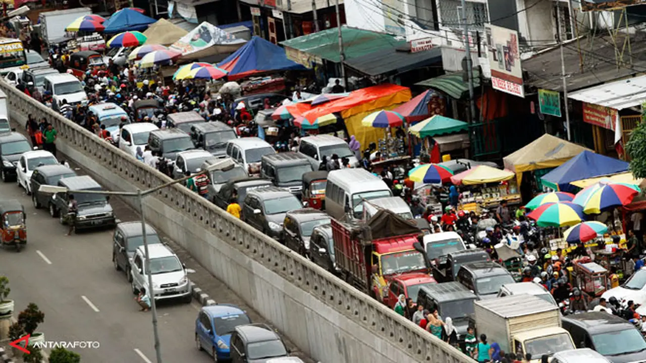 macet-pasar-130709b.jpg