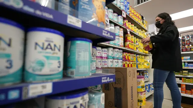 Ibu di AS Berburu Susu Formula Bayi Sampai ke Meksiko