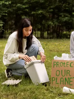 Salah satu cara untuk menjaga bumi bisa dengan menerapkan green living dalam sehari-hari. (Foto/dok: Freepik)