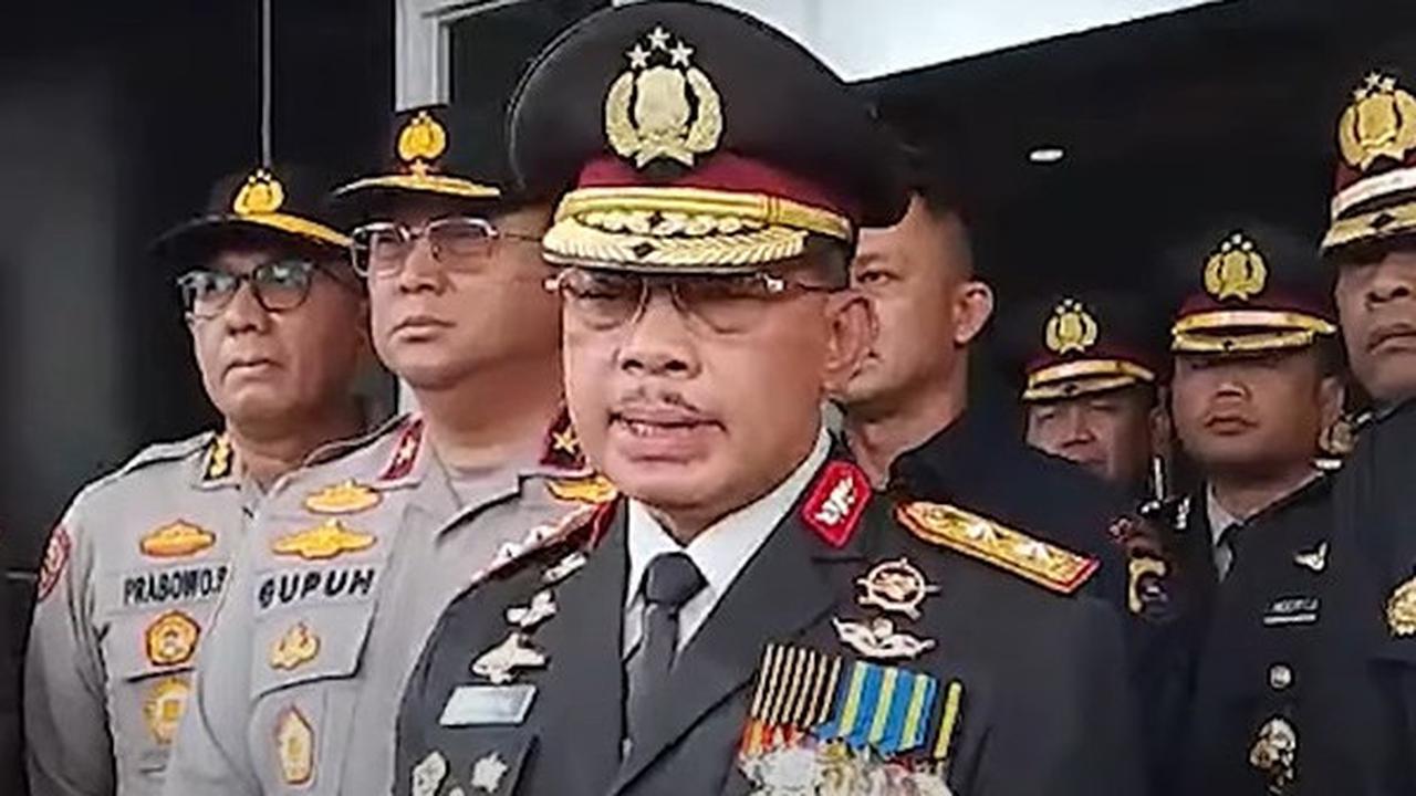 Kapolda Sumbar Irjen Suharyono Dimutasi, Posisi Digantikan Brigjen Gatot