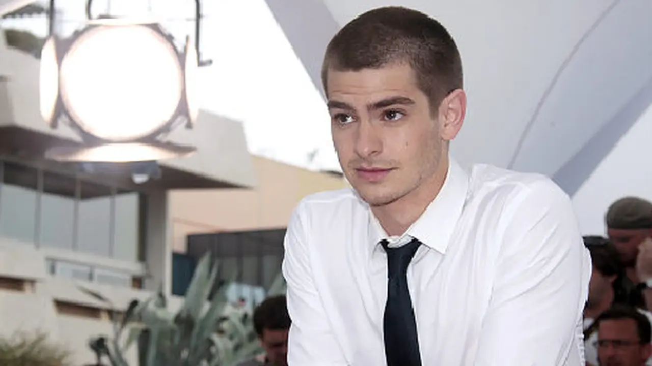 Andrew Garfield Gundul? Ini Sebabnya