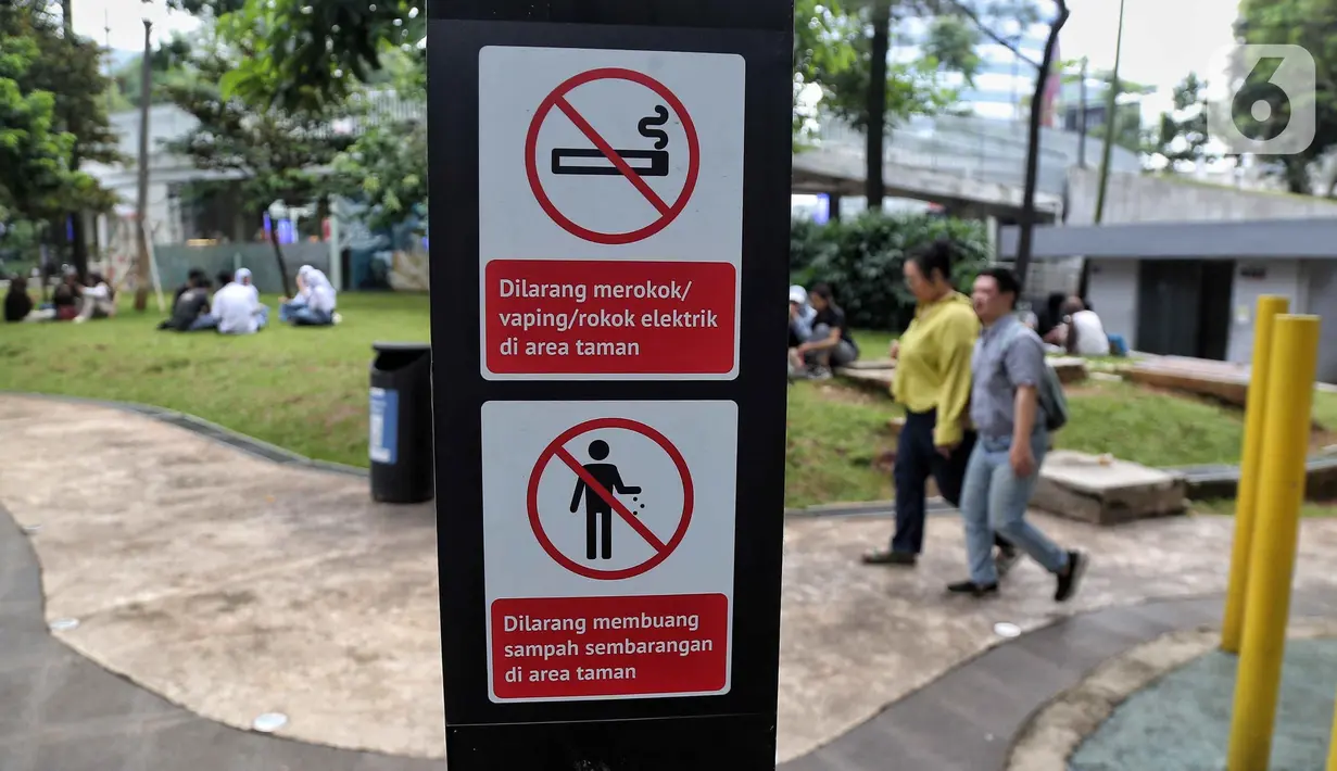 Di sisi lain, Yayasan Lembaga Konsumen Indonesia (YLKI) menyoroti absennya Peraturan Daerah (Perda) Kawasan Tanpa Rokok (KTR) di Jakarta. (Liputan6.com/Angga Yuniar)