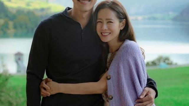 Menikah Hari Ini, Hyun Bin dan Son Ye Jin Tampil Menawan dalam Balutan Busana Serba Putih