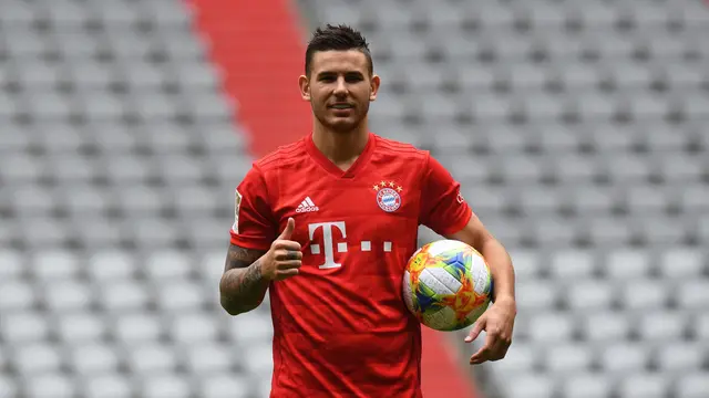 Foto: Deretan Bek Mahal yang Direkrut Bayern Munchen, Harga Gak Pernah Bohong!