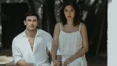 Jessica Iskandar dan Vincent Verhaag baru saja menjalani pemotretan bersama fotografer asal Bali. Serasa pasangan yang sedang prewedding, mereka pun terlihat memakai busana serba putih. Keduanya tampak bergandengan tangan. (Liputan6.com/IG/@inijedar)