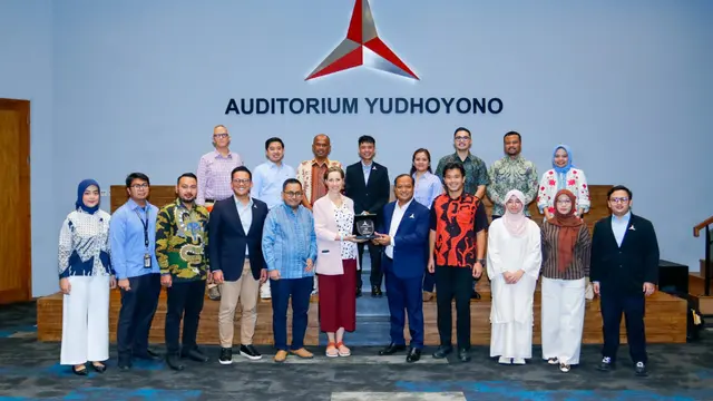 Badan Riset dan Inovasi Strategis (BRAINS) Partai Demokrat menerima kunjungan delegasi International Republican Institute (IRI) bersama para pemimpin dan politisi muda dari Malaysia, Bangladesh, Filipina, dan Taiwan di Kantor DPP Partai Demokrat, Jakarta