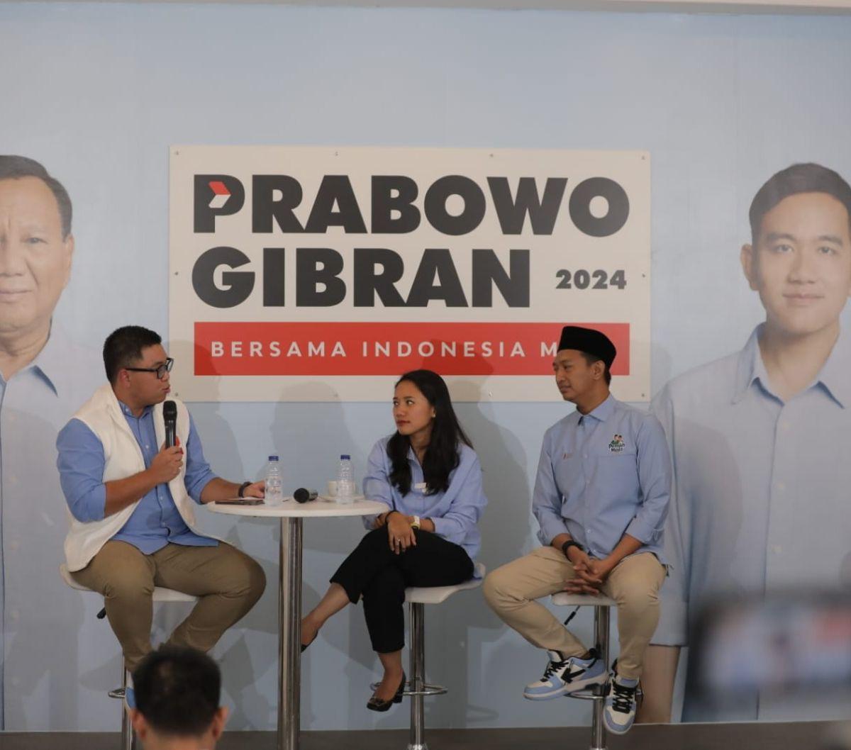 Tim Kampanye Nasional (TKN) Prabowo-Gibran meluncurkan platform figital Fotober2.AI di Media Center TKN Prabowo-Gibran, Jakarta, Selasa (2/1/2024). Peluncuran platform berbasis kecerdasan buatan (AI) itu disebut sebaga cara baru untuk mendukung&nbsp;Prabo