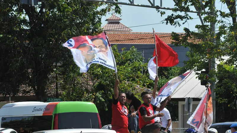 Konvoi Motor Iringi Kampanye Jokowi di Gresik