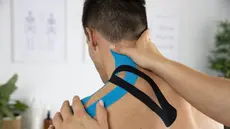 4 Fakta Baru Soal Efektivitas Plester Kinesio Sebagai Pereda Nyeri Sendi. Foto: Freepik.