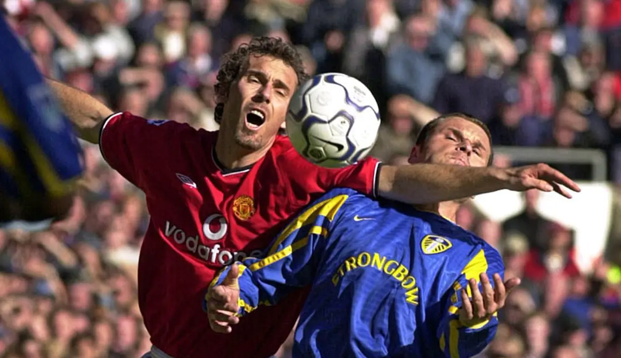2. Laurent Blanc (Bek Tengah) - Pemain asal Prancis ini memperkuat lini pertahanan Old Trafford pada tahun 2001-2003.(AFP/Robin Parker)