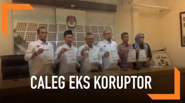 KPU mengumumkan 49 nama caleg mantan koruptor. Mereka berkontestasi di pemilihan DPRD maupun DPD.