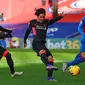 Takumi Minamino mencetak gol pertama Liverpool saat menghadapi Crystal Palace (AFP)