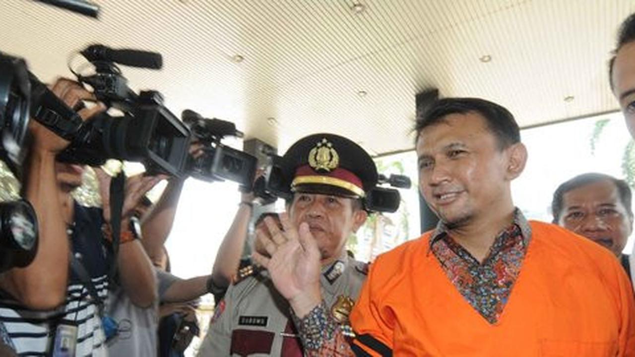 Kasus Gatot, 4 pimpinan DPRD Sumut jadi tersangka kecuali kader PDIP