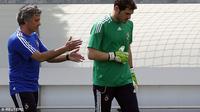 TERUNGKAP - Penyebab keretakan hubungan antara Jose Mourinho dan Iker Casillas akhirnya terungkap. (Daily Mail)
