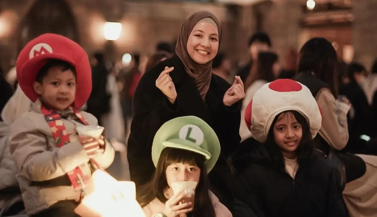 <p>Sebagaimana diketahui, Chacha dan Desta resmi cerai pada Juli 2023 lalu. Namun demikian, mereka tetap menjaga hubungan baik [Instagram/natasharizkynew]</p>