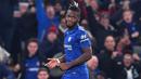 Michy Batshuayi merupakan pemain Chelsea yang jarang terdengar. Ia didatangkan The Blues sejak 2016 silam, namun hingga kini dirinya hanya mampu tampil sebanyak 77 kali di semua ajang. Pada musim lalu Batshuayi dipinjamkan ke Crystal Palace, namun tak mampu tampil cemerlang. (Foto: AFP/Ben Stansall)
