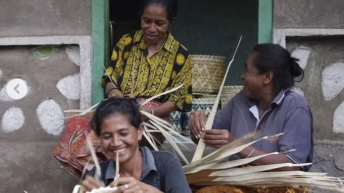 Fimela Figure: Perjalanan 10 Tahun Du Anyam Dorong Perempuan Pelosok Desa Jadi Mandiri dengan Menganyam