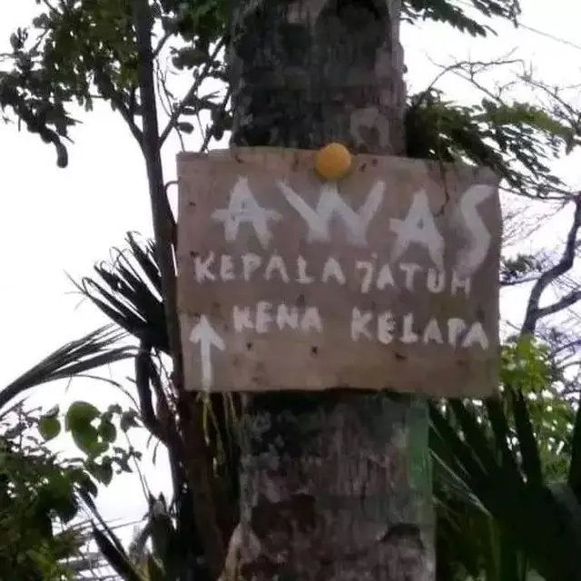 6 Potret Papan Petunjuk Terbalik Ini Tidak Jelas, Bikin Bingung