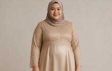 7 Inspirasi Model Gamis Satin Kombinasi Brokat untuk Orang Gemuk, Bikin Siluet Tubuh Lebih Ramping