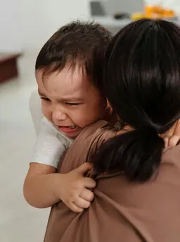 Anak adalah peniru yang hebat, sehingga mereka akan melihat bagaimana Sahabat Fimela bereaksi terhadap suatu masalah. [Dok/Pexels.com/Jep Gambardella].