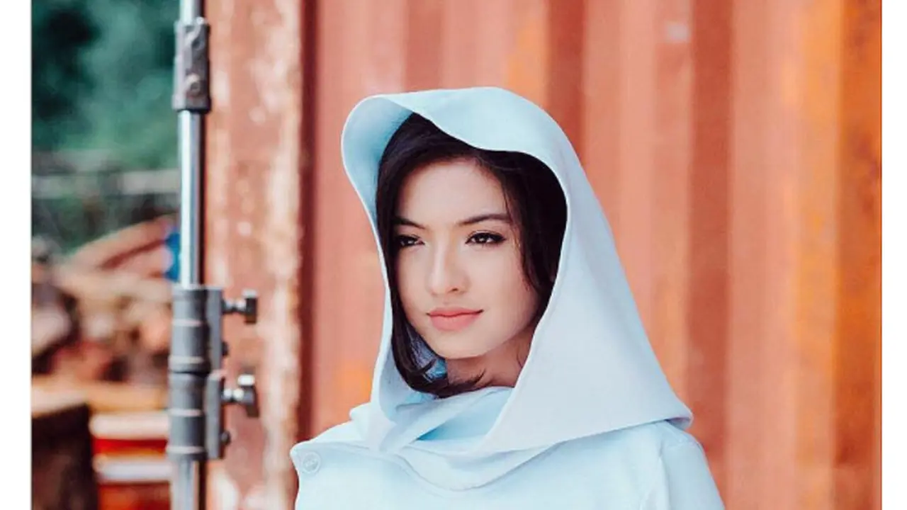 Rahasia Rambut Indah Raline Shah, Berapa Kali Butuh Keramas?