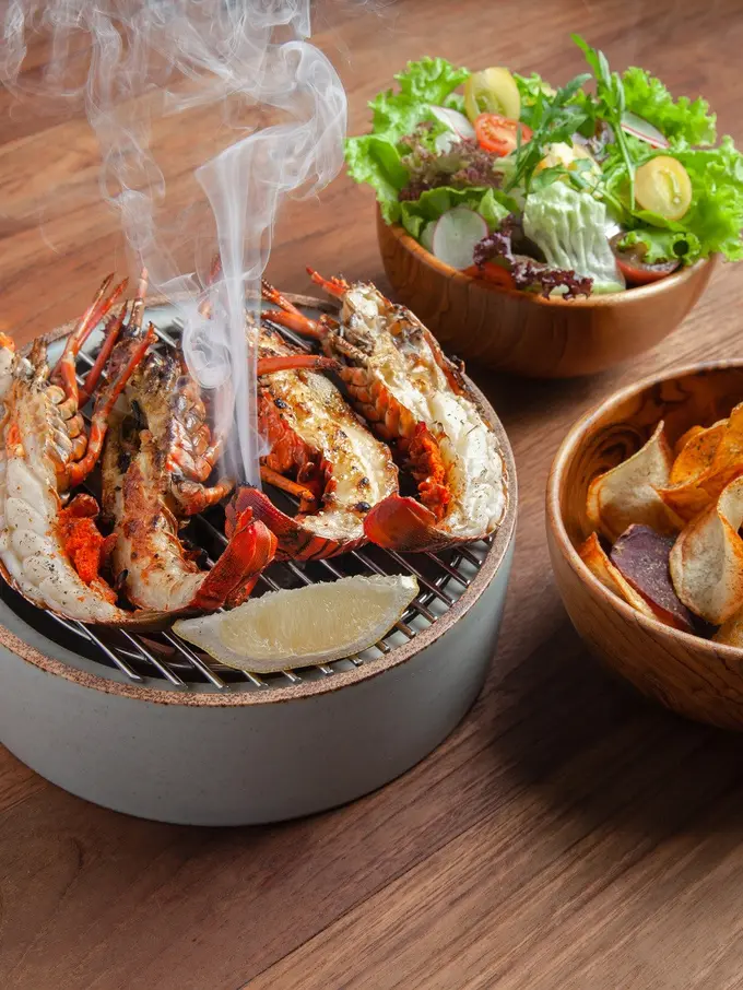 BONITO Fish Bar by MAURI