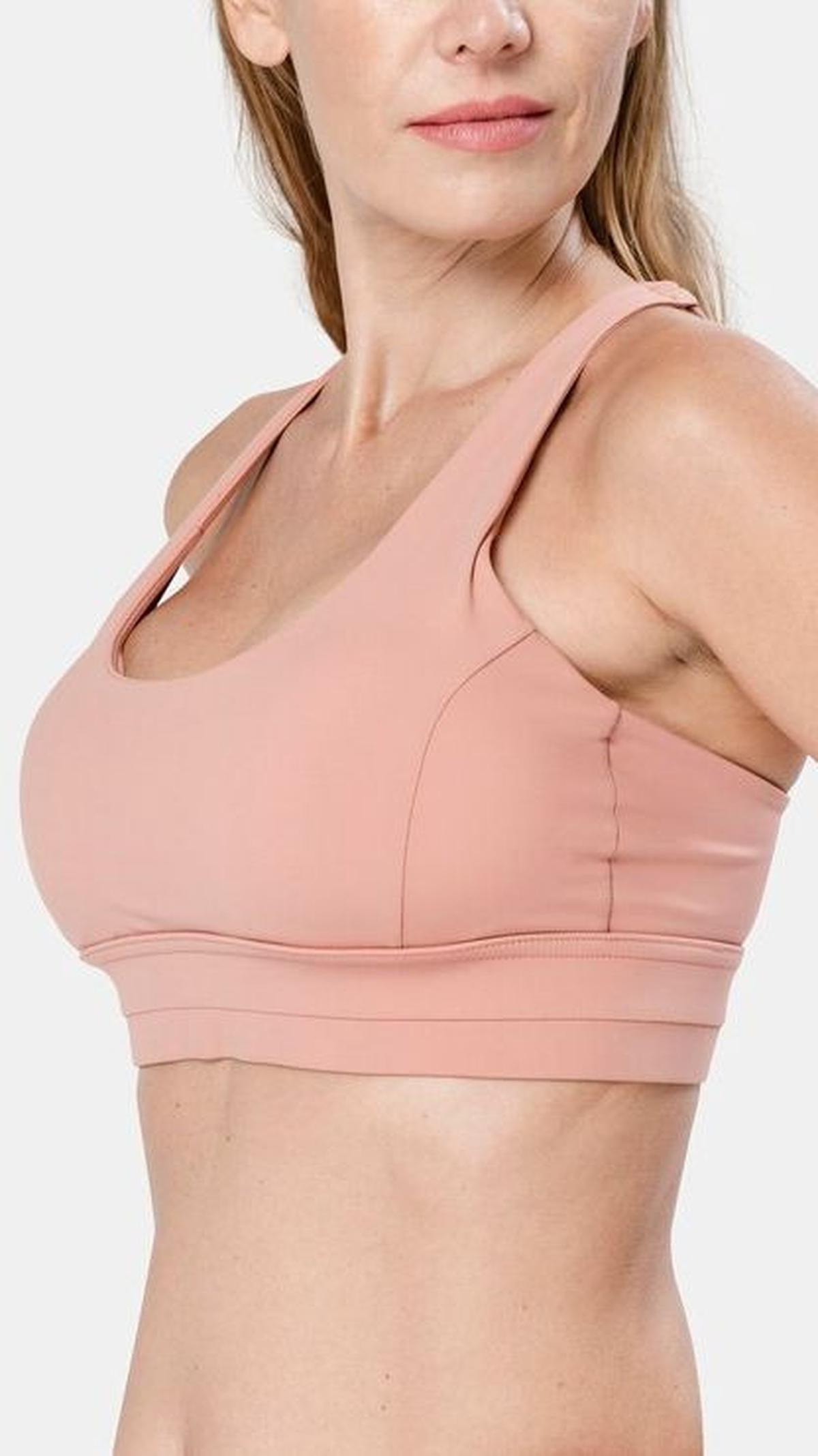10. Sport Bra: Desain Khusus untuk Olahraga