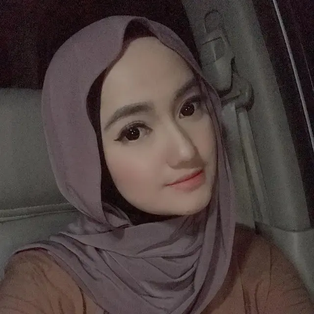 6 Transformasi Marcella Simon dari Sebelum Mualaf hingga Kembali Pindah Agama