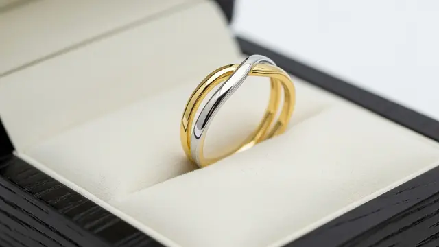Cincin Emas Two Tone Mini