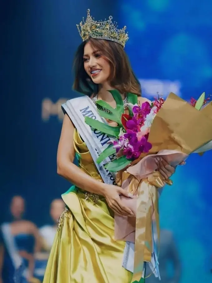 Sanly Liu Resmi Jadi Miss Universe Indonesia 2025, Begini Potret Elegan dengan Mahkota Jiwanta