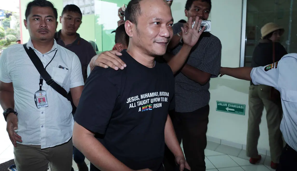 "Jadi hasil asesment kemarin sudah keluar, dari hasil itu mas Iwa ternyata pengguna ringan, dan rekomendasikan untuk direhabilitasi," jelas Chris Sam Siwu melalui sambungan telepon, Jumat (5/5/2017) pagi. (Deki Prayoga/Bintang.com)