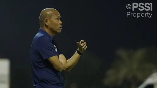 Nova Arianto ketika bertugas sebagai pelatih Timnas Indonesia U-17 (c) Media PSSI