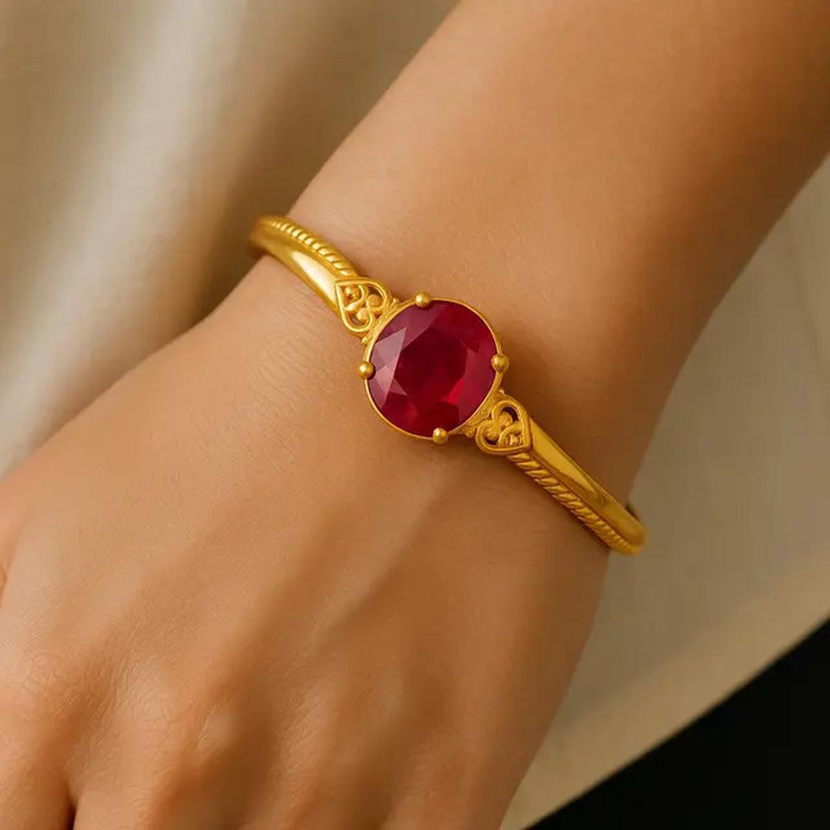 Lebih Baik Beli Dua Gelang Ringan atau Satu yang Lebih Mewah? Simak Dulu Ini