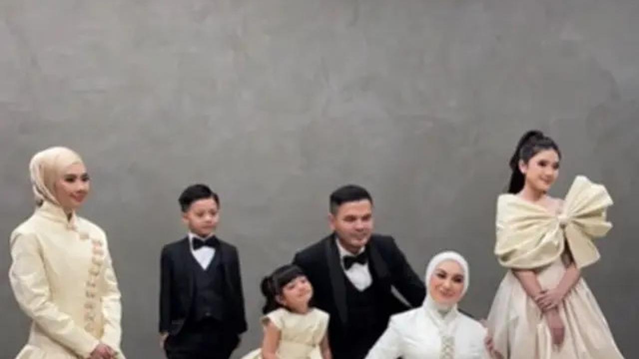 Photoshoot Irish Bella Bersama Keluarga, Inspirasi Menarik Outfit Formal dan Bertema Adat