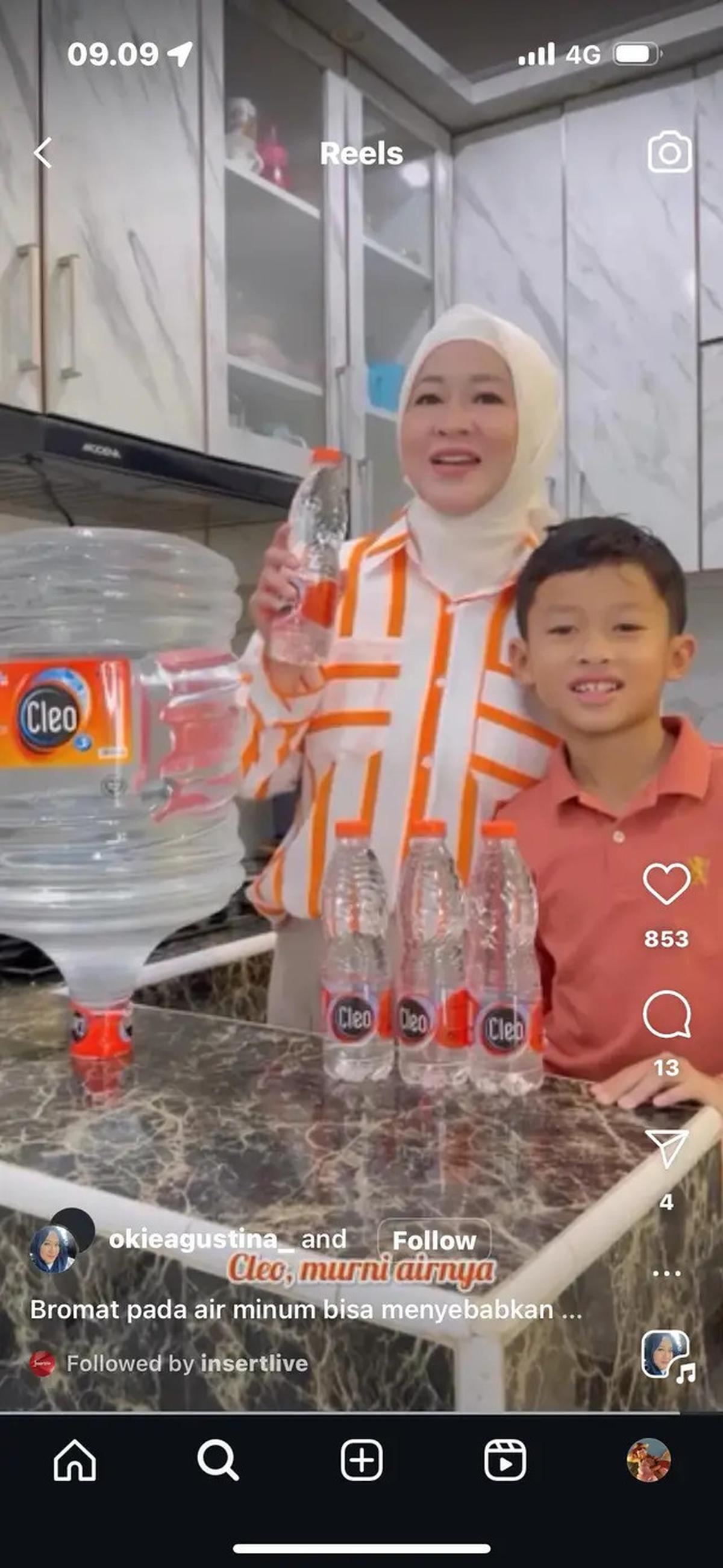 Potret Dapur Okie Agustina yang Elegan, Model Modern Bermotif Marmer