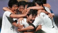 Momen emosional mewarnai kemenangan comeback tim Korea Utara, Naegohyang atas tim Korea Selatan, Suwon FC dalam laga semifinal Liga Champions Asia Wanita 2026. (AP Photo/Lee Jin-man)