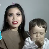 Rafathar Malik Ahmad berhasil memenangkan Kategori Kid Celeb 2K16 di Indonesian Social Media Awards (ISMA) 2K16. Lalu bagaimana reaksi Jessica Iskandar, yang sebelumnya El Barack Alexander juga masuk dalam nominasi kategori tersebut?