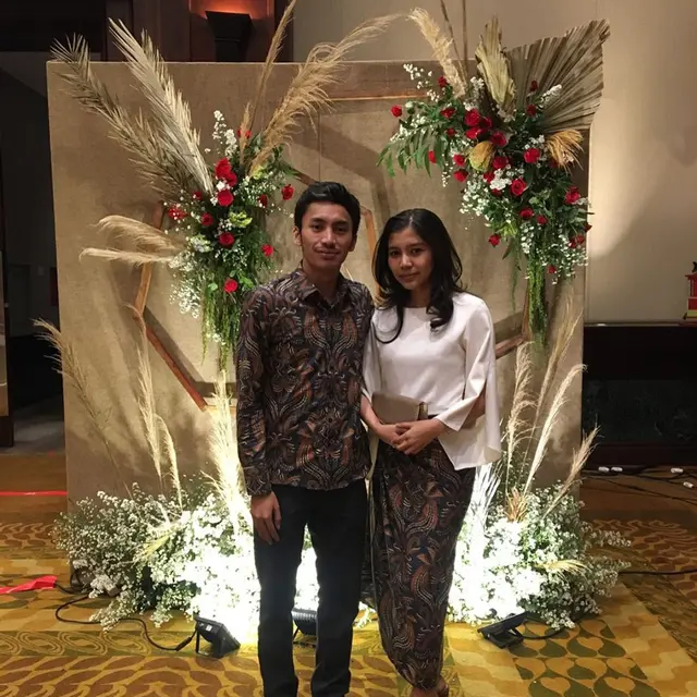 7 Potret Mesra Irshadi Bagas Pemeran Farel Heart Series Bersama Kekasih