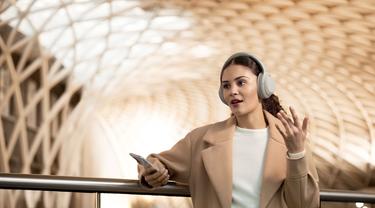 Mendengarkan Musik Lebih Maksimal Dengan Headphone Pintar Noise Cancelling Hingga Deteksi Lokasi Lifestyle Fimela Com