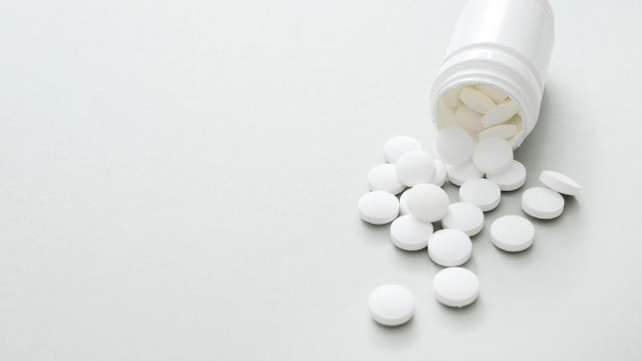 Mengonsumsi Obat Pereda Nyeri