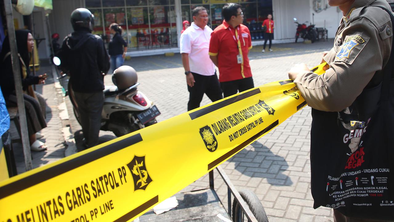 Duduk Perkara Wali Kota Surabaya Segel Parkiran Minimarket Gara-Gara Tidak Ada Juru Parkir Resmi