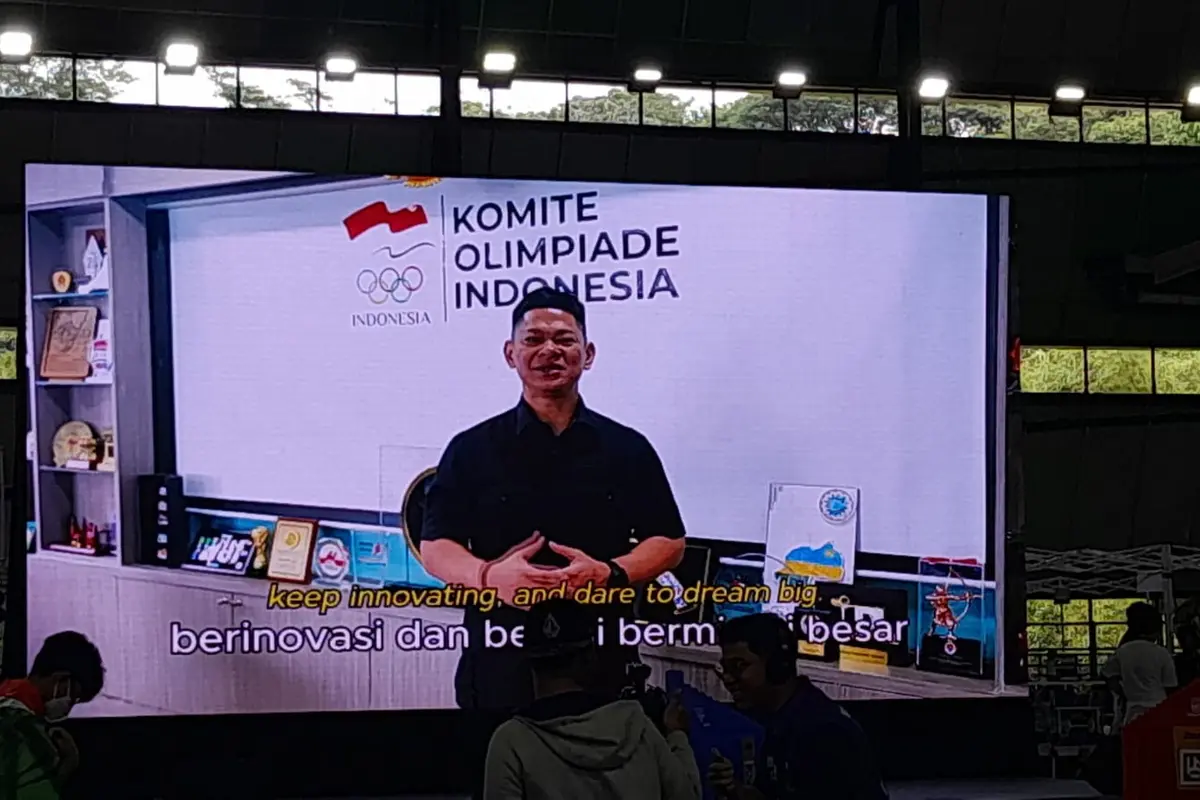 Ketua KOI Raja Sapta Oktohari memberikan sambutan