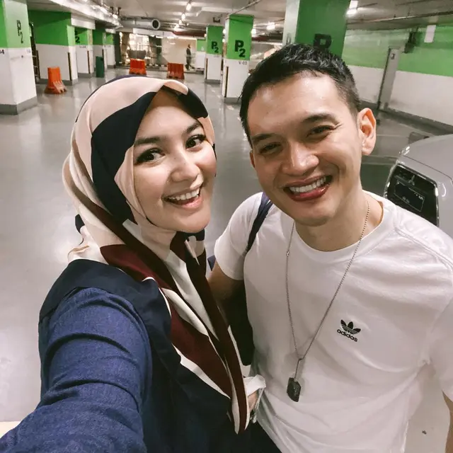 Luangkan Waktu Berdua, Ini 6 Potret Manis Citra Kirana dan Rezky Aditya