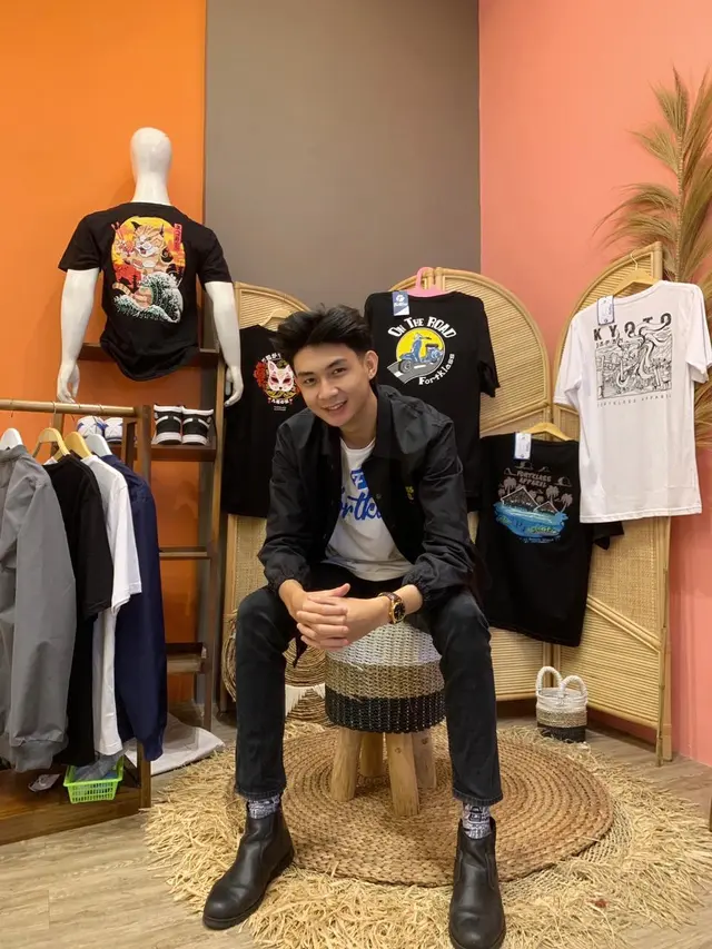 Co-Founder Fortklass Apparel July Andiky, Julyandiky.